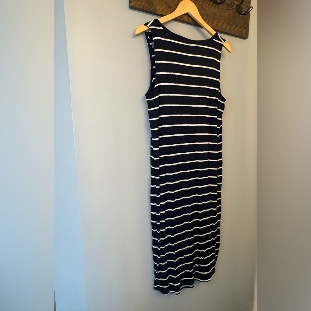 Reitmans White and Navy Stripped Sleeveless V-Neck Sundress size L - Picture 7 of 10